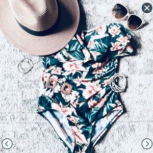 Women’s Floral One Piece Swimsuit Sz. S